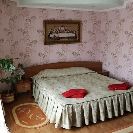Готель ***Феєрія Tyachiv Eksteriør bilde